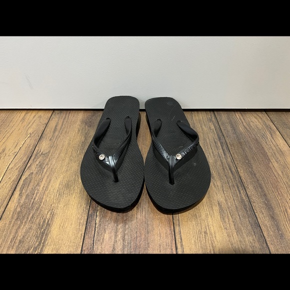 Slippers - Picture 3 of 3